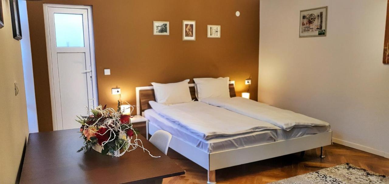Casa Crown Hotel Brasov Ngoại thất bức ảnh