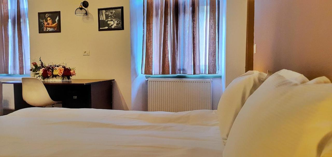 Casa Crown Hotel Brasov Ngoại thất bức ảnh