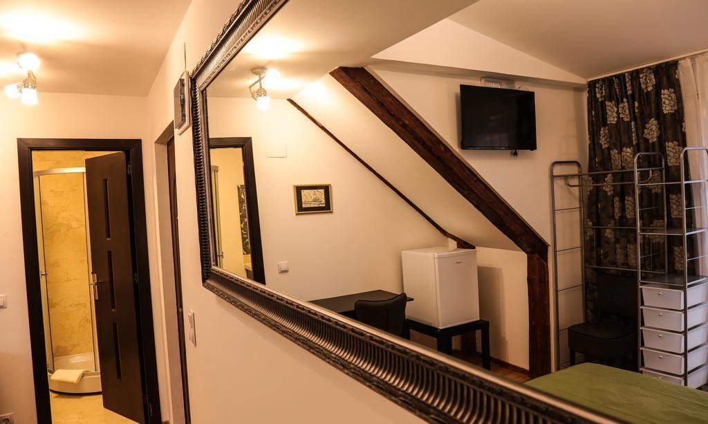 Casa Crown Hotel Brasov Ngoại thất bức ảnh