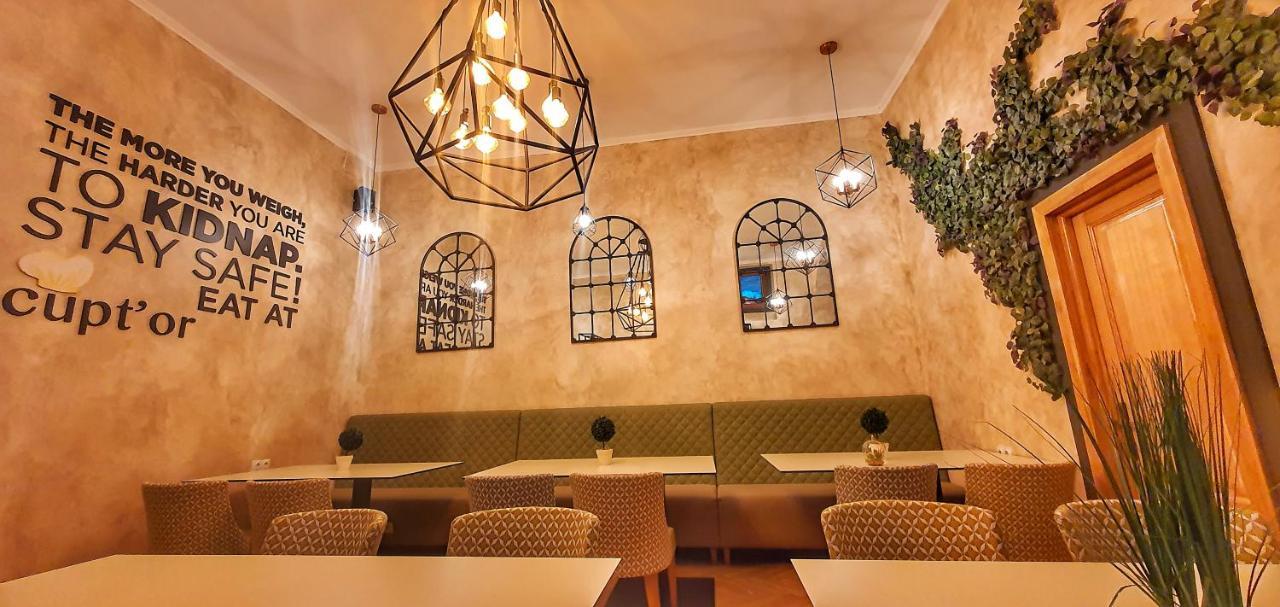 Casa Crown Hotel Brasov Ngoại thất bức ảnh